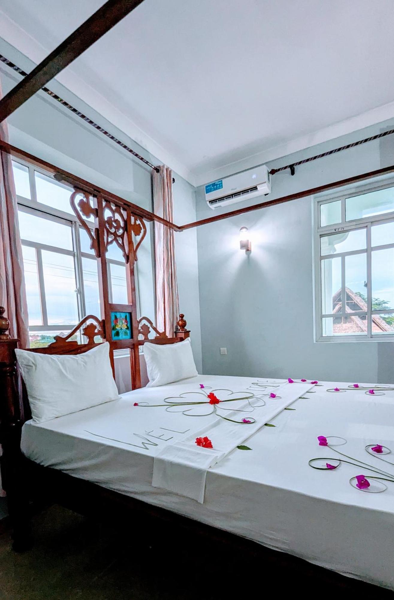 Crown View 3* Nungwi